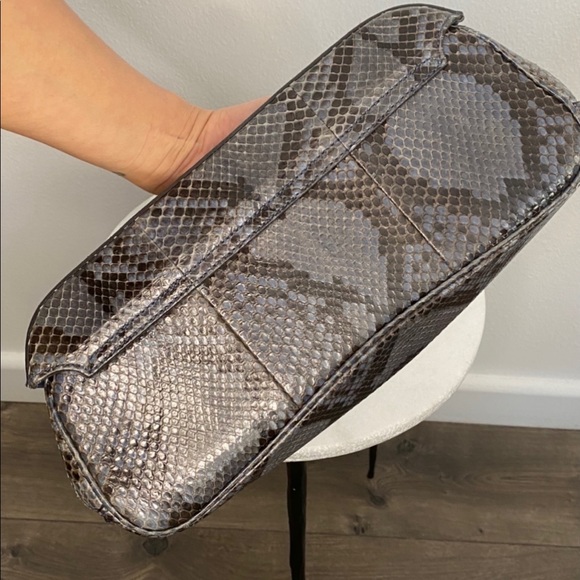 Gucci lady lock python skin leather clutch - Picture 5 of 5